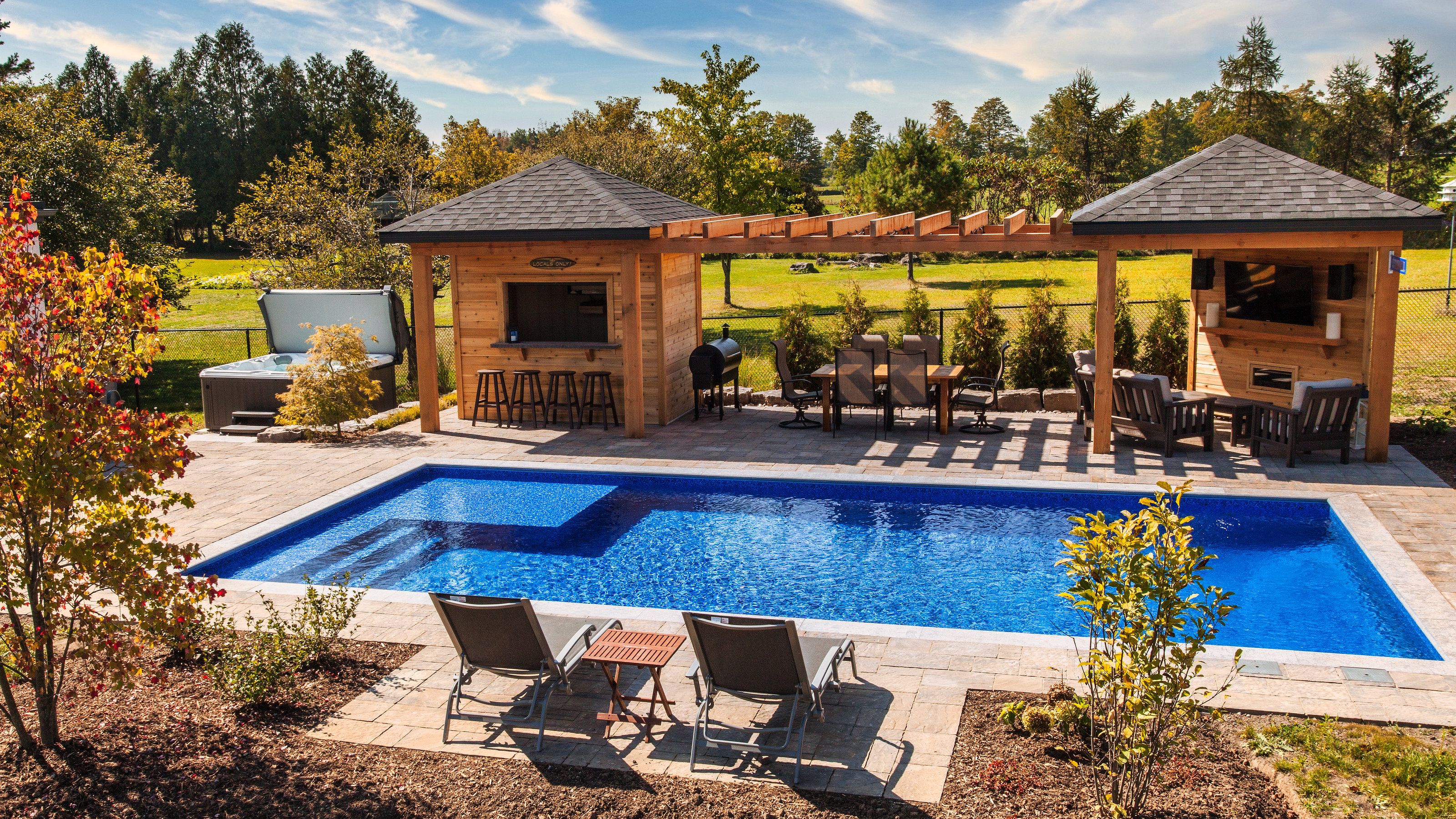 Sun worship pavilion and shade structure