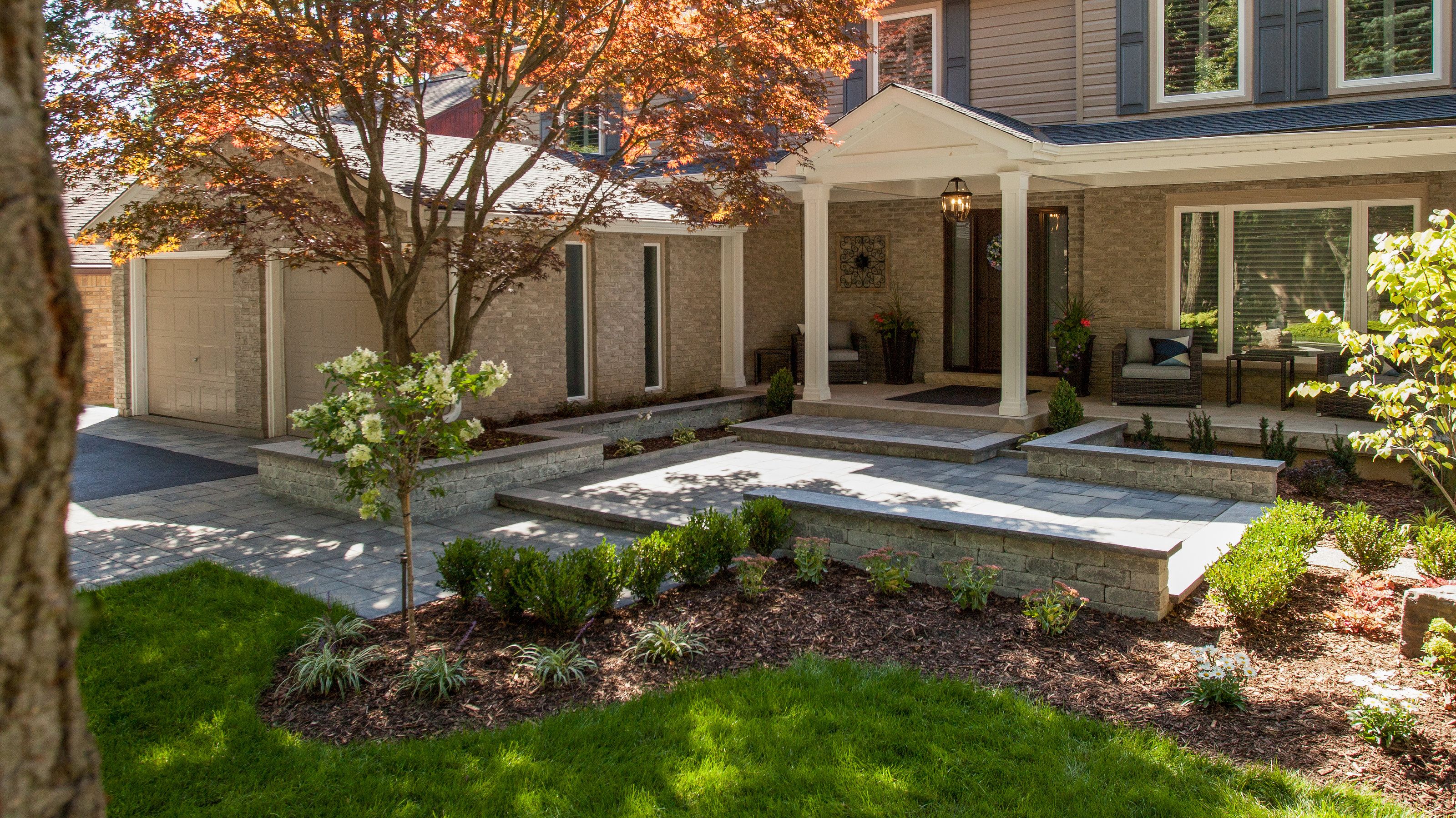 Elegant entryway design