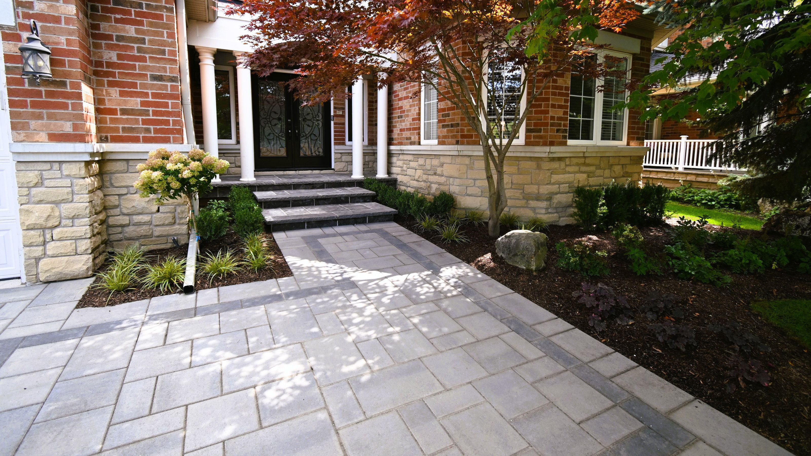 Front yard landscaping design