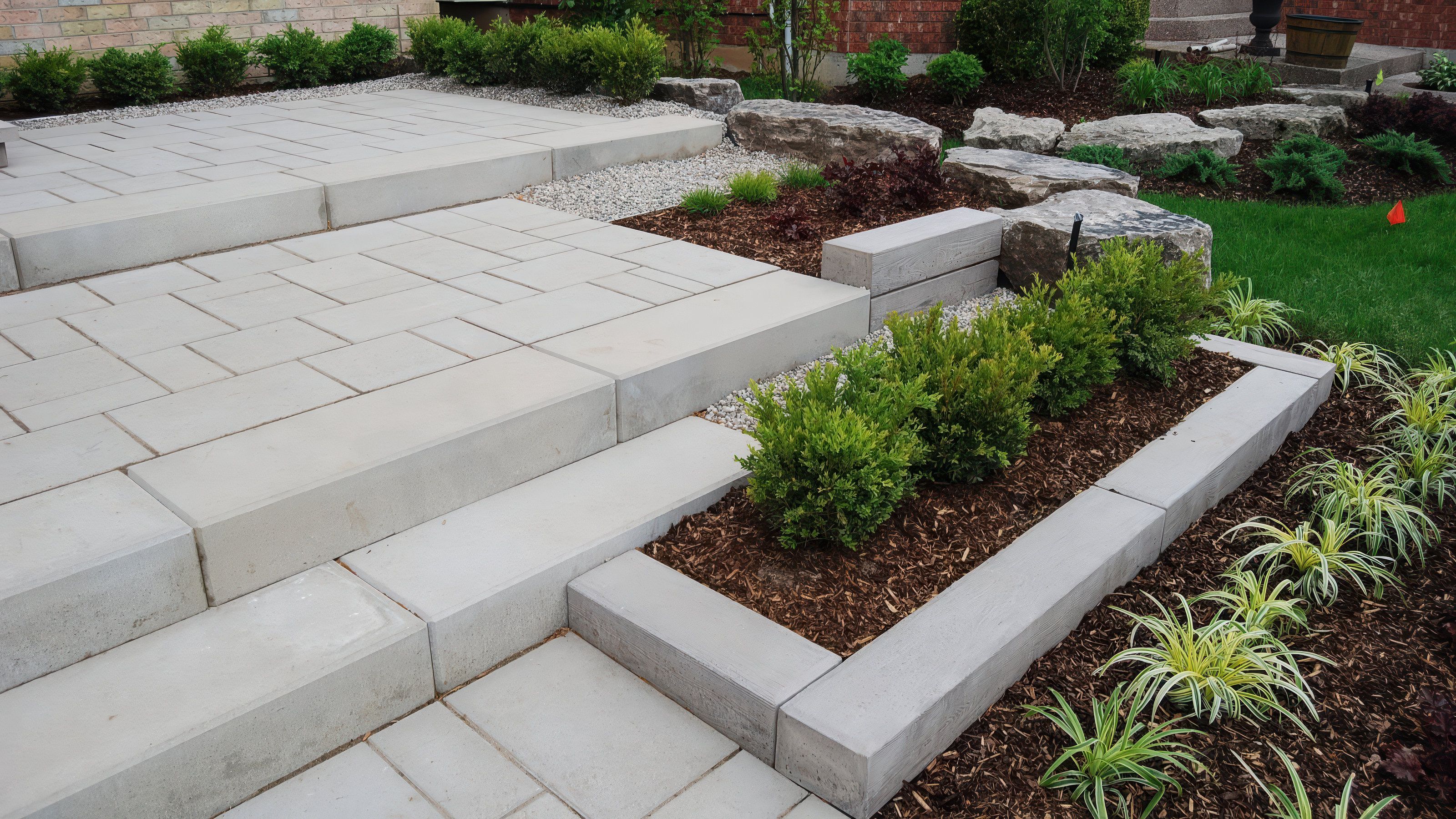 Small front yard garden design