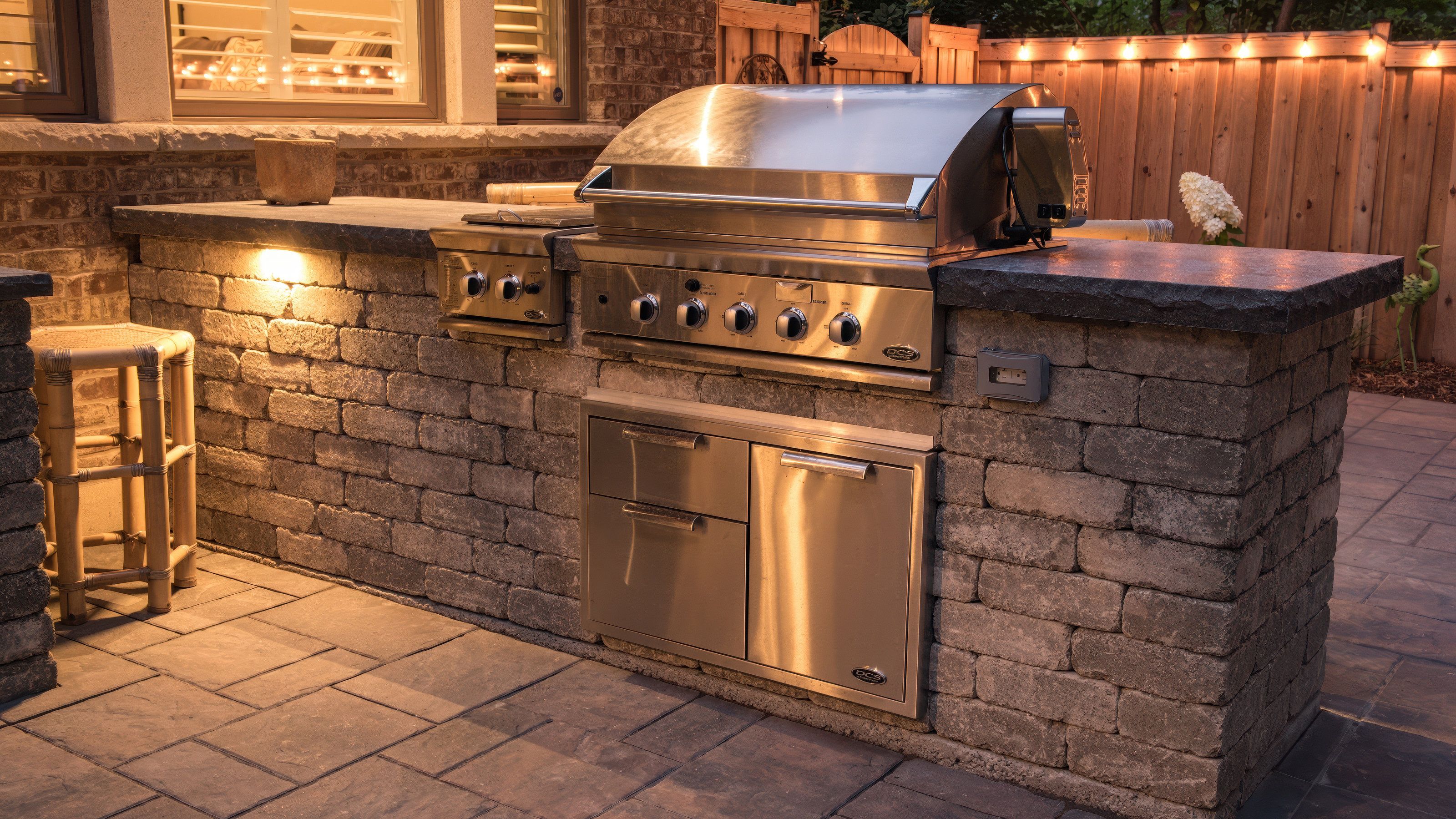 Outdoor kitchen landscape lighting design