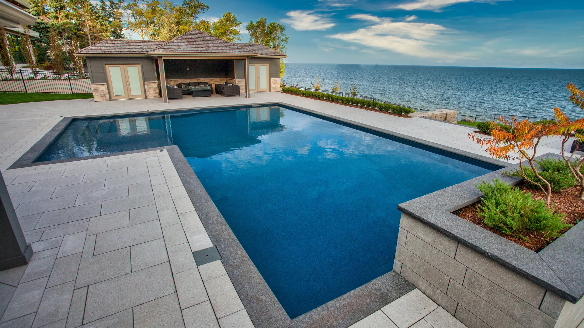 Burlington Landscaping Services - Professional Landscapers