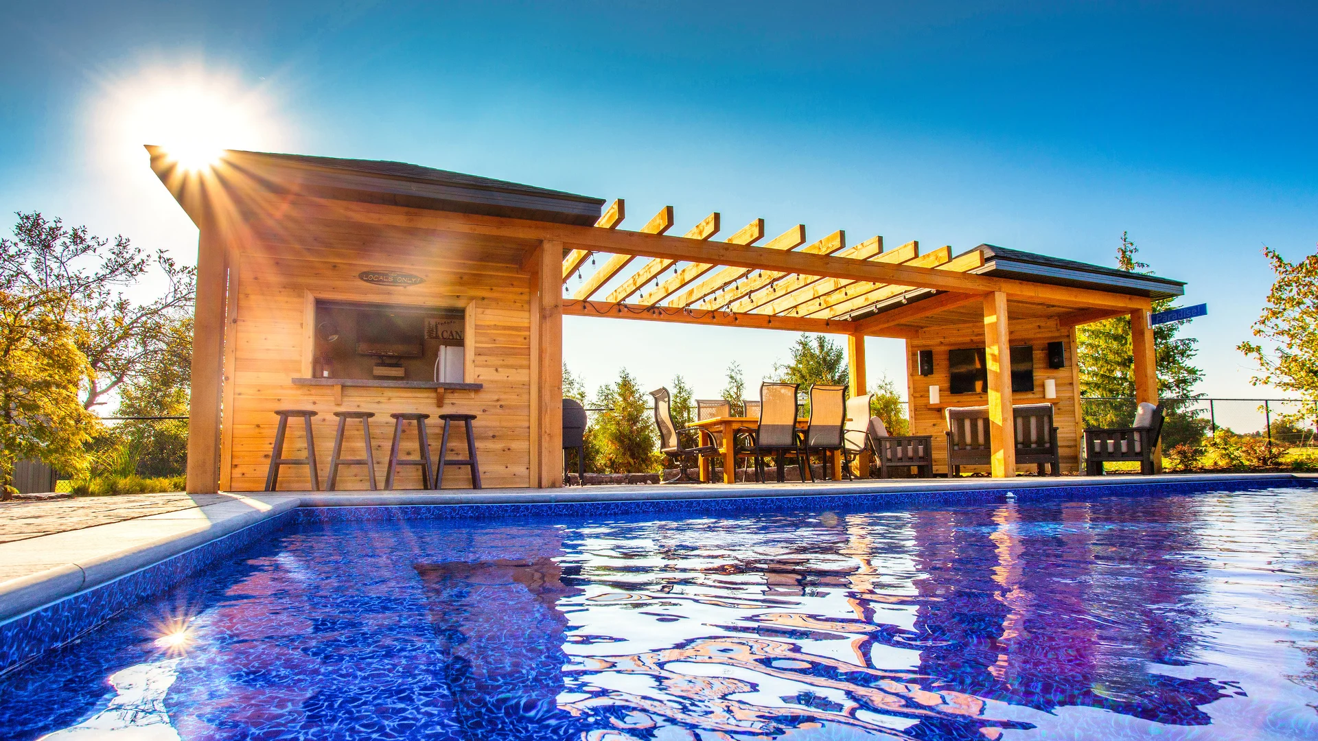 Burlington Landscaping Services - Professional Landscapers