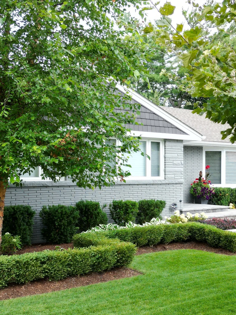 Burlington Landscaping Services - Professional Landscapers